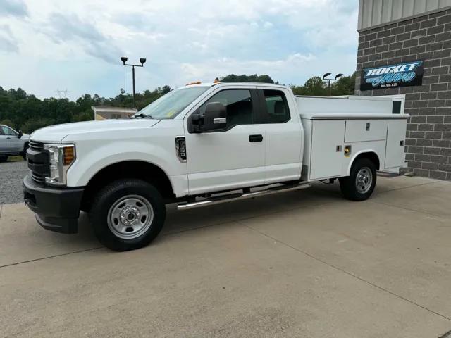 ford f-350 super duty chassis cab 2019 1FD8X3HTXKEG05093 image ford f-350 super duty chassis cab 2019 1FD8X3HTXKEG05093 image